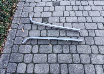 Prowadnica drzwi caddy 2K0843872 L 2K0843871 R