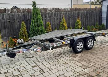 Laweta uchylna Brenderup przyczepa do transportu samochodów