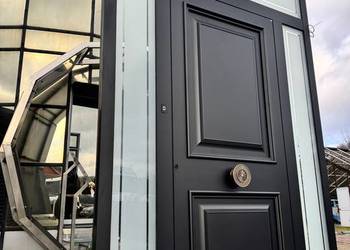 Aluminiowe drzwi wejściowe - klasyczny design na dowolny wymiar