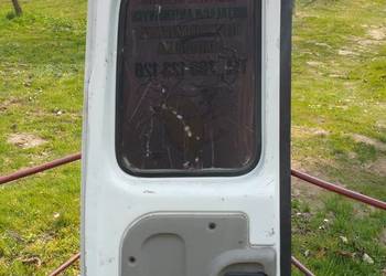 DRZWI KANGOO TYŁ MAŁE PRAWA STRONA 4X4
