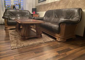 Wypoczynek skórzany z elementami drewna 3+2 nowa Ława