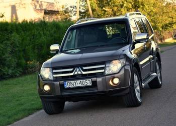 Pajero SALON PL 4X4 Automat Navi Tempomat Szyberdach el.Fotele Xenon Kamera