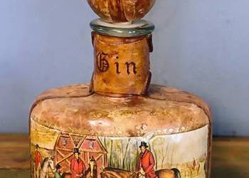 Włoska karafka skóra