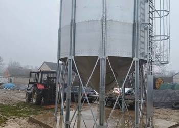 Nowy silos lejowy paszowy o pojemności 18,6 ton
