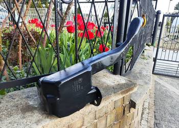 Zbiorniczek spryskiwaczy pompka Opel Zafira B Astra H 13145448