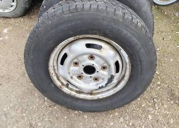 Opony 16 C 215/75