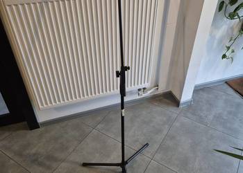 Syndyk sprzeda Statyw na mikrofon