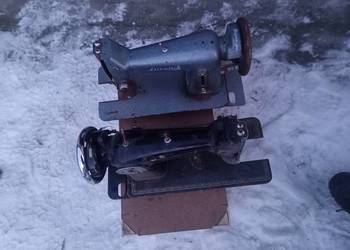 Sprzedam maszynę do szycia Łucznik dwie sztuki bez szafki