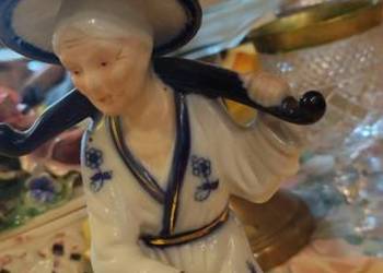 Duża figurka kobiety porcelanowa Chiny Japonia kobalt Duża figurka kobiety porcelanowa Chiny Japonia kobalt
