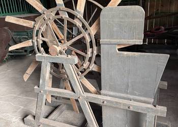 Sprzedam zabytkowy trzepak kołowy