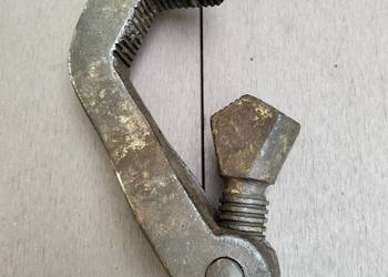 Zabytkowy klucz hakowy hydraulicznych z PRL - U