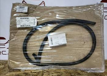 SKODA OCTVIA MK3 USZCZELKA DOLNA DRZWI LEWY PRZÓD 5E0837697C