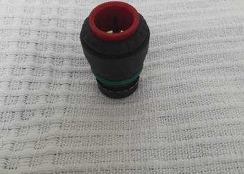 GNIAZDO ADAPTER PRZEWODU PODCIŚNIENIA NA POKRYWIE ZAWORÓW ROVER 75 MG ZT