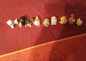 Dużo figurek pieski i kotek . Cena za komplet