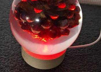 Lampka led - kula z szyszką