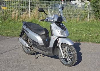 Piaggio Carnaby 125 / 15KM / 2008r.