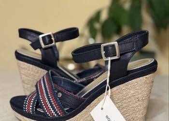 Nowe skórzane sandały na koturnie Tom Tailor rozmiar 37