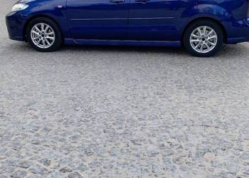 Mazda 5 minivan