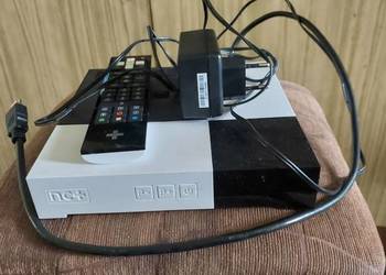 Sprzedam dekoder satelitarny canal+ na karte