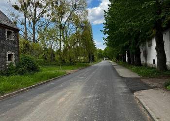 Działka budowlana przy drodze asfaltowej