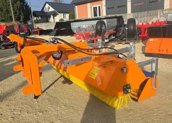 Zamiatarka hydrauliczna do ulic chodników