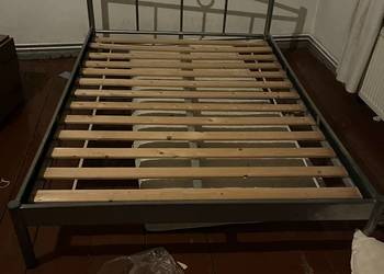 Łóżka ramy  w raz z rusztowaniem