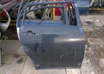 Toyota corolla verso 2004 06 | 2008 drzwi prawy tył