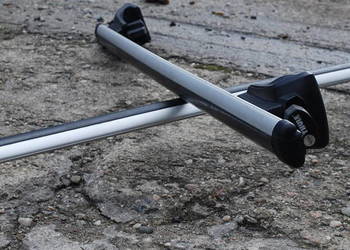 Thule, aluminiowy bagażnik dachowy,typ Aero, do mocowania na relingach