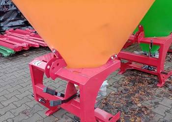 Rozsiewacz nawozów jednotarczowy Demarol typu lejek 200 -500L..