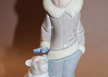 Figurka chłopca z niedźwiadkiem Lladro nr 176 Figurka chłopca z niedźwiadkiem Lladro nr 176