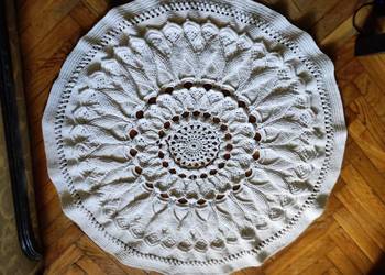 DYWAN Z WEŁNY NA DRUTACH ROBIONY