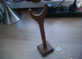 Starocie z PRL - Drewno = Podpórka do adaptacji, 25 cm wysokości