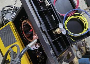 Esab EM 350C PRO + rolki do alu+ butla + pakiet