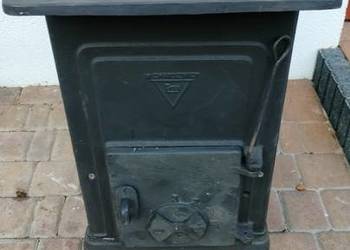 Piecyk żeliwny, szamotowy wyprodukowany w Charsznicy "Etna" Piecyk żeliwny, szamotowy wyprodukowany w Charsznicy "Etna"