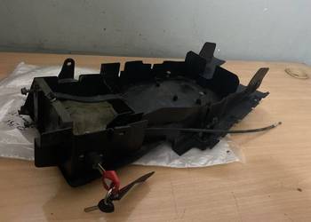 YAMAHA YZF R6 98-02 RJ01 RJ03 Wypełnienie Zadupka Schowek