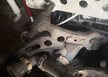 Wahacze półoś piasty zaciski Toyota Camry 1995 LE