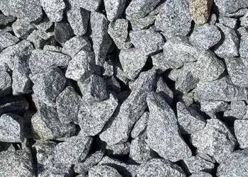 Tłuczeń Granitowy 31-51 mm — podbudowa pod drogę i plac, aranżacje ogrodowe