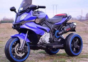DUŻY MOTOR ŚCIGACZ STRONG 2 EXCLUSIVE, ŚWIECĄCE KOŁA/HLX2018