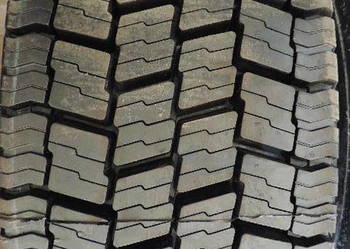Opona 315/80R22.5 315 80 22.5 Bieżnik zimowy