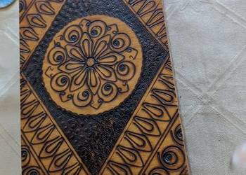 Szkatułka na biżuterię z drewna