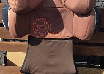 Ładny czysty fotelik samochodowy Cybex Isofix