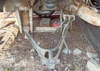 Mercedes MB100 Wahacz dolny przód Lewy Prawy MB100D