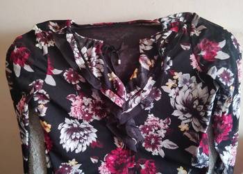 Ładna wizytowa bluzeczka