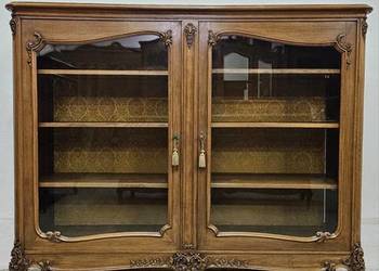 Ładna francuska biblioteczka Ludwikowska witryna