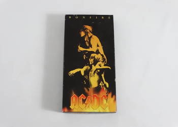 AC/DC – BONFIRE Box Set | 4CD + Kostka + Plakat | UNIKAT