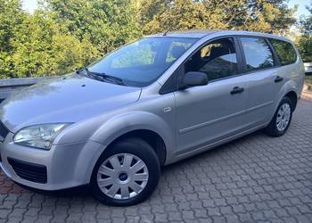 Ford focus 2006 1.6 benz klima dziala tylko225tys.km