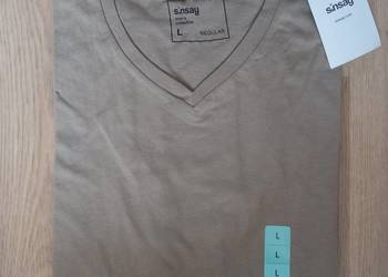 beżowy t-shirt męski Sinsay
