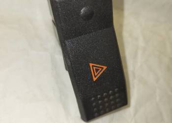 Wartburg 1.3 - Nowy włącznik / przełącznik świateł awaryjnych Wartburg 1.3 - Nowy włącznik / przełącznik świateł awaryjnych