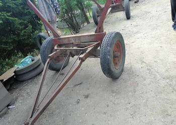 Wóz metalowy z hamulcem najazdowym