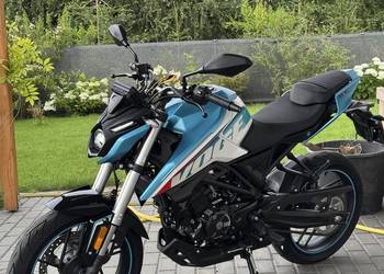 Voge 125R 2025 • 500 km • jak Yamaha MT 125 / KTM Duke 125 / Honda CB125R •